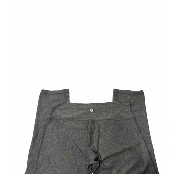 Lululemon Grey Size 6 Women’s Short Leggings, waist 28”, inseam 23”, length - Picture 2 of 14